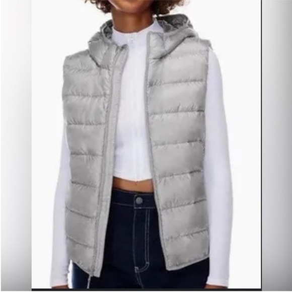 Aritzia Jackets & Blazers - NWT TNA The Little Puff Vest with Hood - Silver/Grey